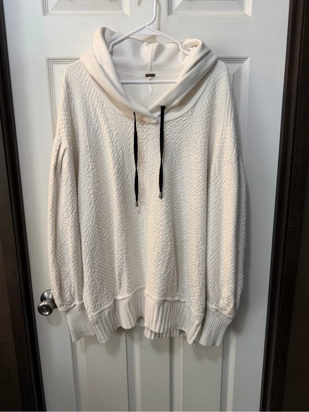 Free People Off White Textured Cowl Neck Hoodie Sweater Boho Cozy Sz L